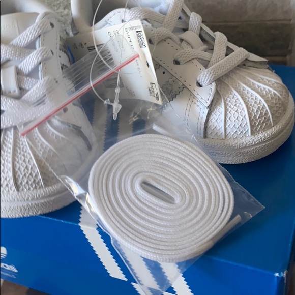 Adidas SUPERSTAR SHOES size 5K - Picture 8 of 9